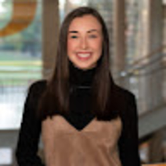 Meet your Posher, Hayley - Picture 1 of 1